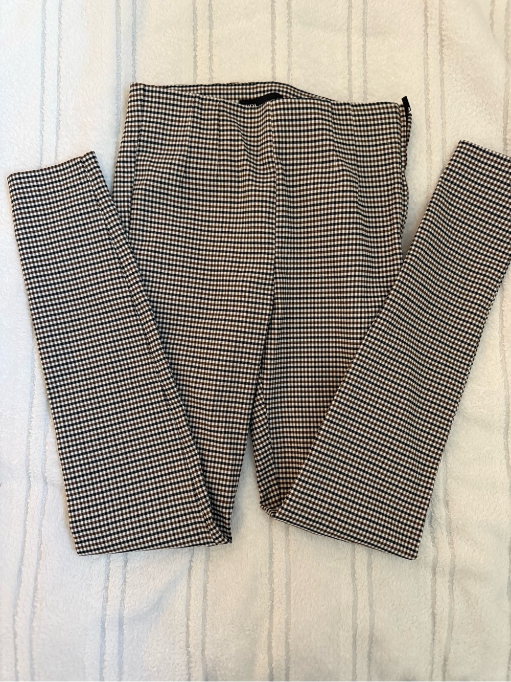Zara Women's Black and White Checked Slim Pants